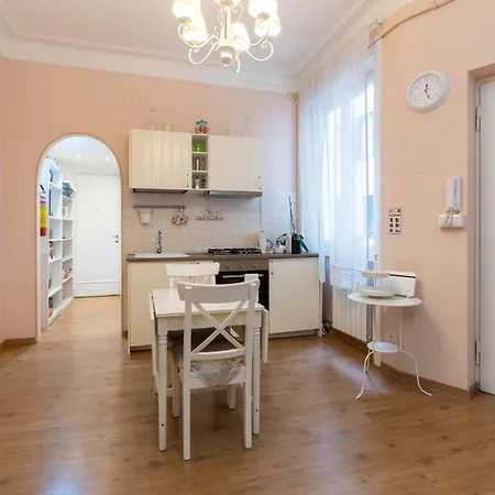 La Casa In Fiore Рим